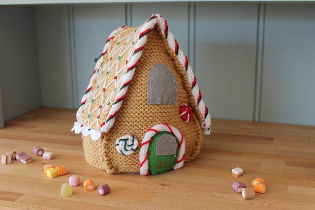 10 Amazing Handmade Gingerbread Houses