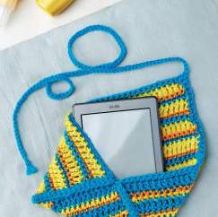 Crochet kindle case