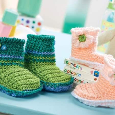 Sheepskin boots style crochet baby booties