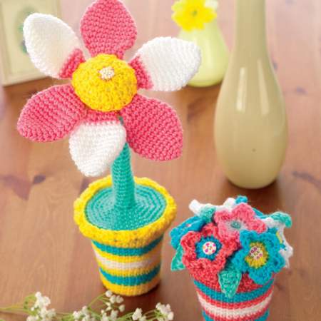 Crochet flower and flowerpot