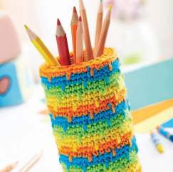 Spike stitch crochet pencil pot