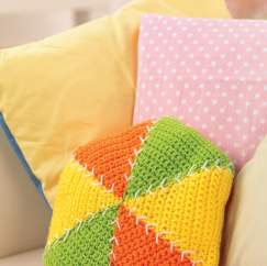 Triangle scatter crochet cushion