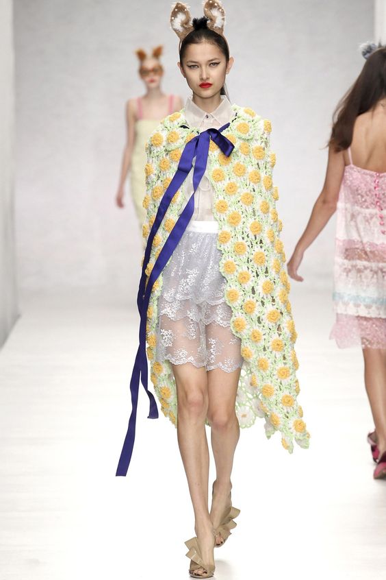 9 Times Crochet Was On The Catwalk 9 Times Crochet Was On The Catwalk