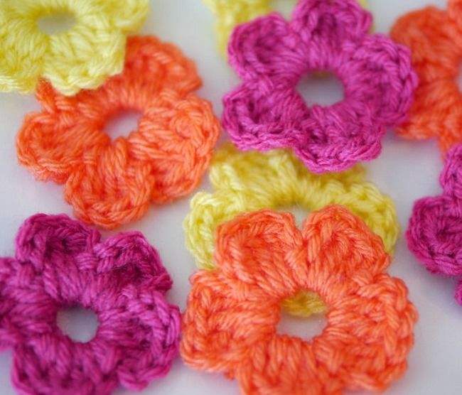 5 Crochet Flowers You Can Make In 5 Minutes