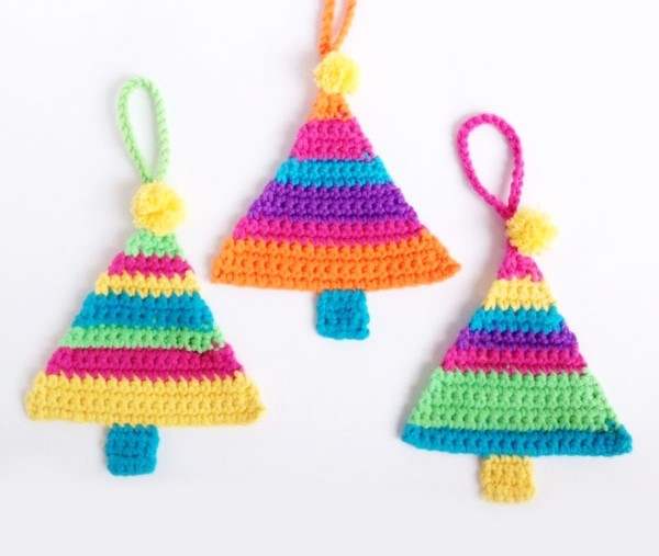 15 FREE Christmas Decoration Crochet Patterns