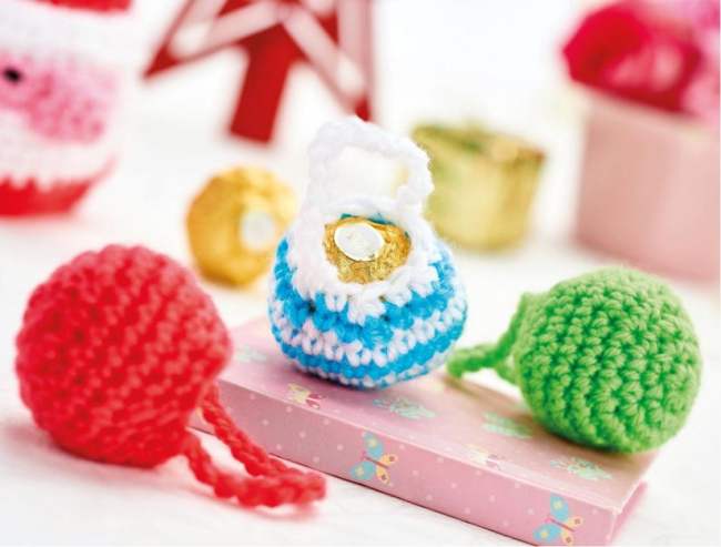 75 FREE CHRISTMAS PATTERNS