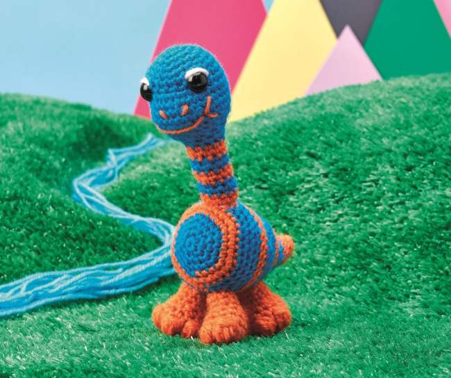 17 Crochet Dinosaurs For Jurassic World Fans