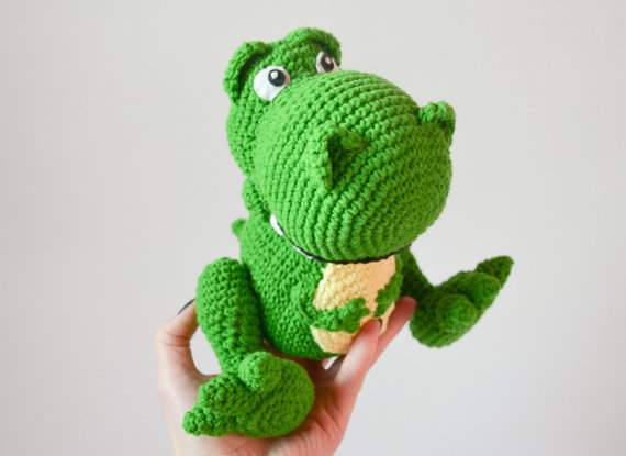 17 Crochet Dinosaurs For Jurassic World Fans