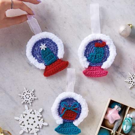 9 Crochet Christmas Ornaments To Make In An Evening