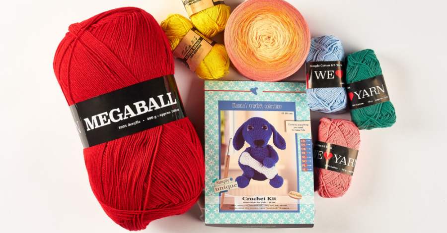 Win yarn cakes and more from Hobbii