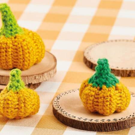 7 Free Plush Pumpkin Patterns for Knitters and Crocheters