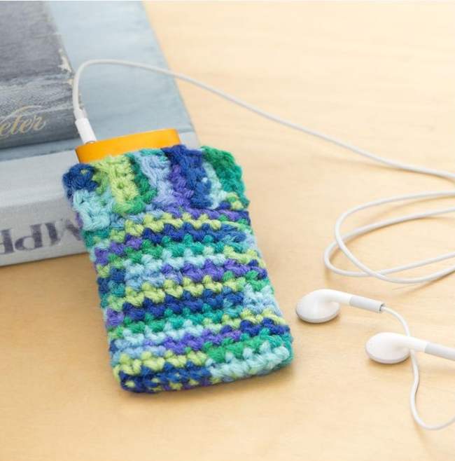 8 Easy Crochet Projects to Do With Kids