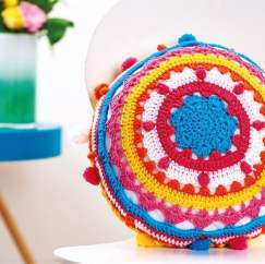 Circle cushion