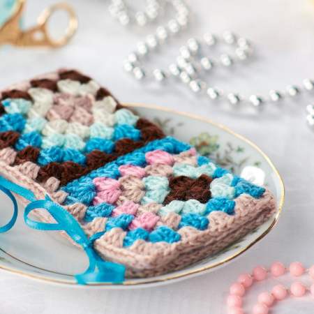 Crochet sewing accessories
