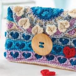 Heart clutch bag