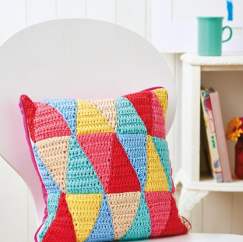 Triangle cushion