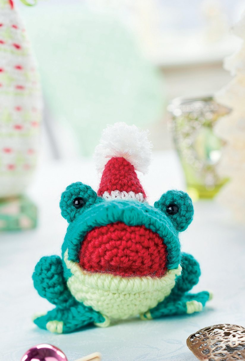 amigurumi christmas frog crochet pattern christmas knitted patterns free