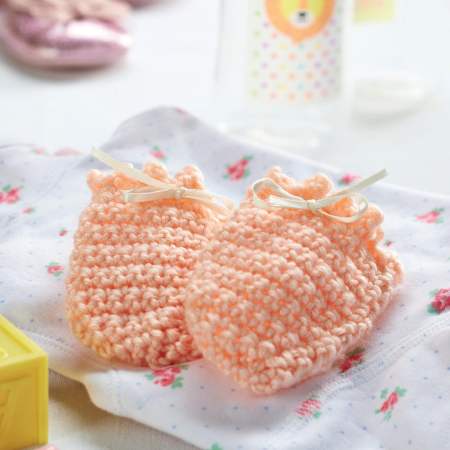Crochet newborn baby mittens