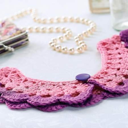 Crochet lace collar