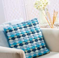 Fan-stitch crochet cushion