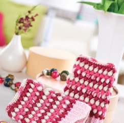 Puff stitch fingerless mittens