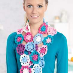 Beginner’s crochet flower scarf