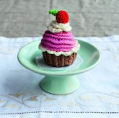Cupcake Pincushion