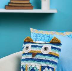 Crochet owl cushion