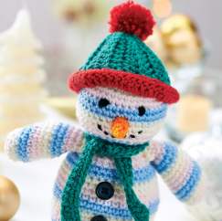 Crochet snowman toy
