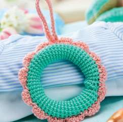 Flower crochet teething ring