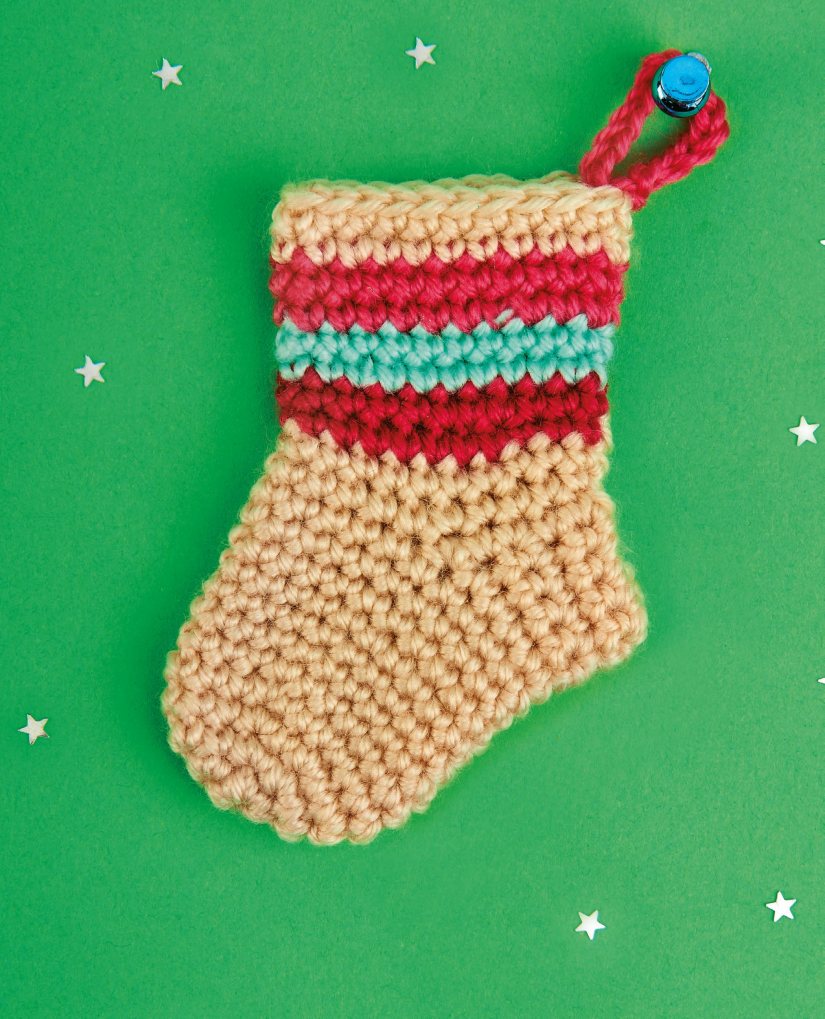 http://www.topcrochetpatterns.com/free-crochet-patterns/christmas-stockings