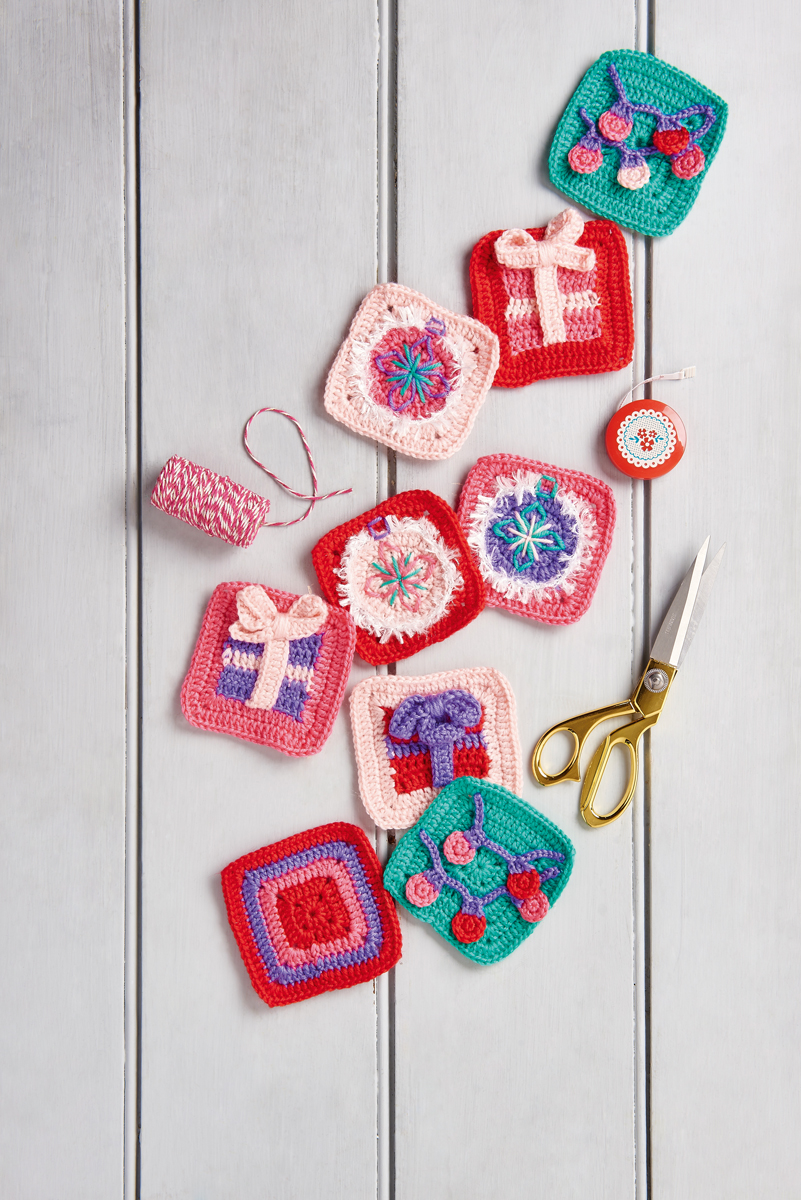 https://www.topcrochetpatterns.com/free-crochet-patterns/christmas-blanket-part-1