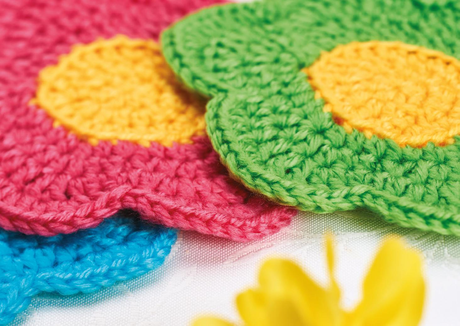 flower-coasters-crochet-pattern