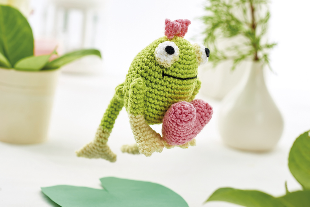 Esmerelda frog Crochet Pattern